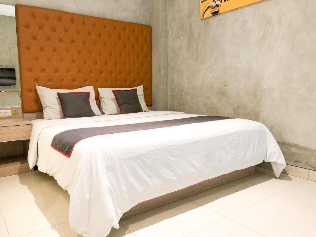 Collection O 31 The Batik Bed And Coffee Bandung Hotel Exterior foto