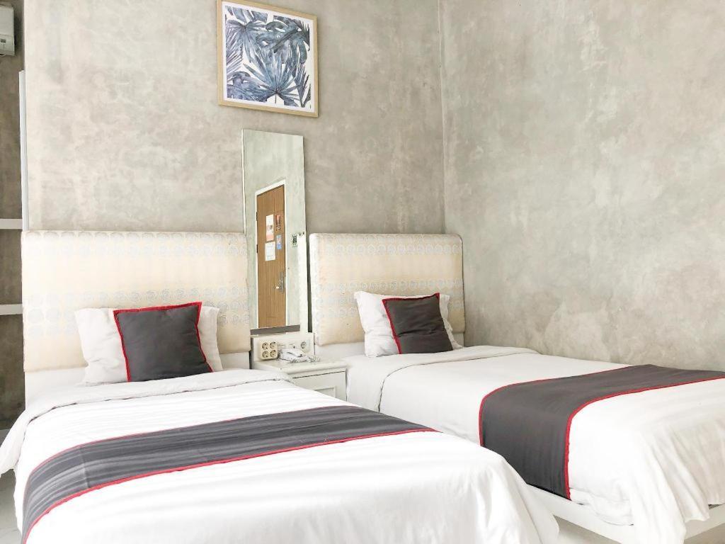 Collection O 31 The Batik Bed And Coffee Bandung Hotel Exterior foto
