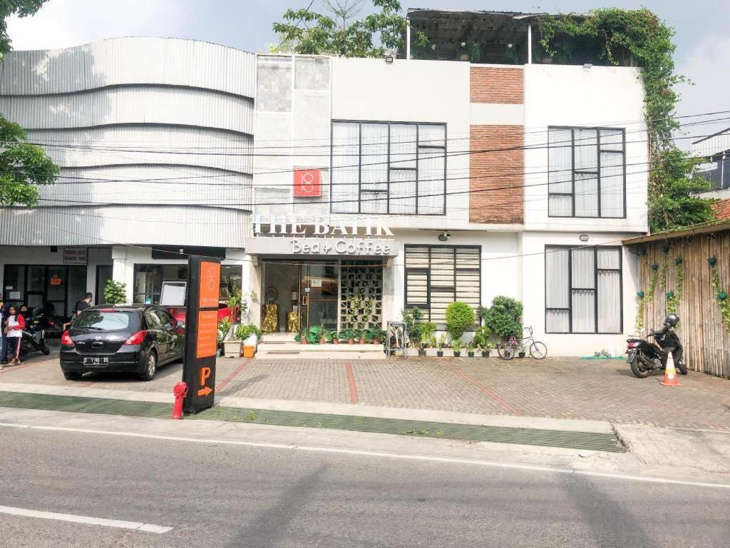 Collection O 31 The Batik Bed And Coffee Bandung Hotel Exterior foto